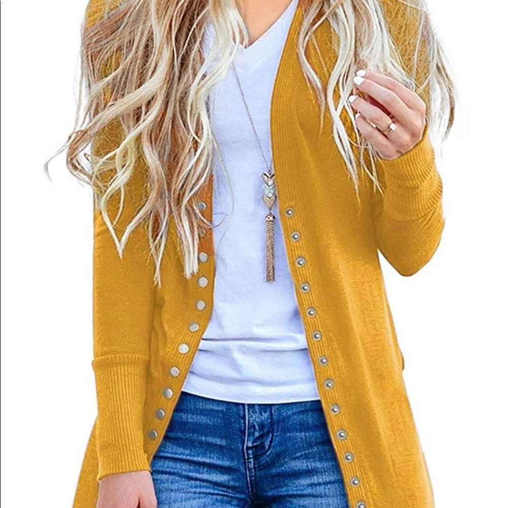 Long buttoned cardigan